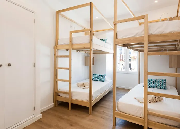 Hostel Madalena E Faro